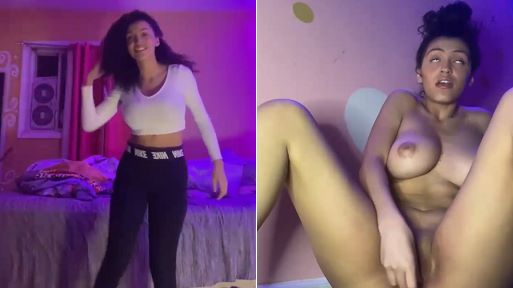 Amateur Naked Horny Slut Masturbating